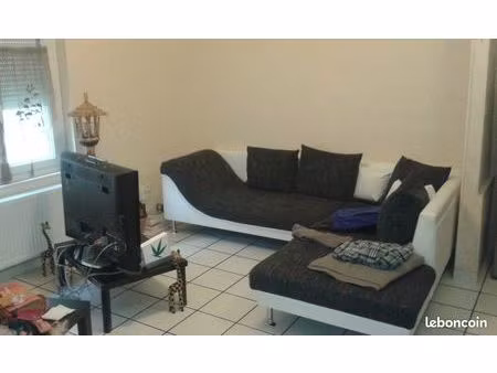 maison de rue 70 m² proche ecoles et commerces