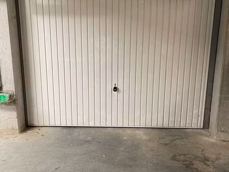 garage / box fermé