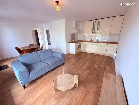appartement meublé 45 m² – comines – parking sécurisé + balcon