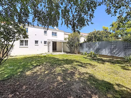 les sables d'olonne  les nouettes - maison 90m²  5 pièces avec garage et jardin