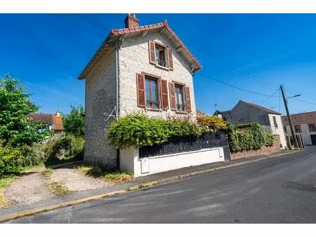 maison en pierre en hyper centre avec jardin