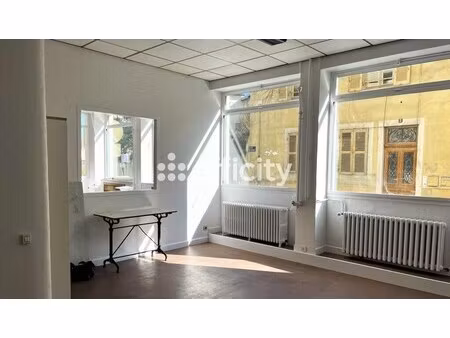 location bureaux 62 m²
