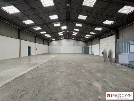 location local d’activités vedene 84270 450m²