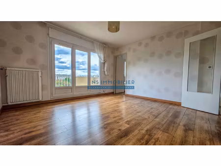 apparemment f4 70m2 + balcon + cave + parking