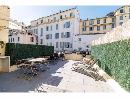nice // pietonne-carre d'or/ 2 pieces / terrasse 40m2 / investissement premium