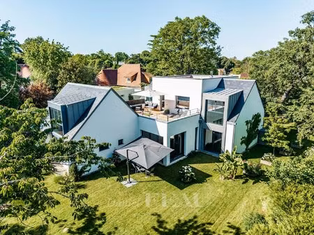 le vesinet – an ideal family home with id 2887031264