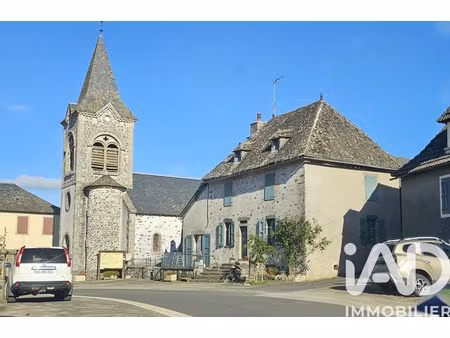 maison à pleaux (15700)