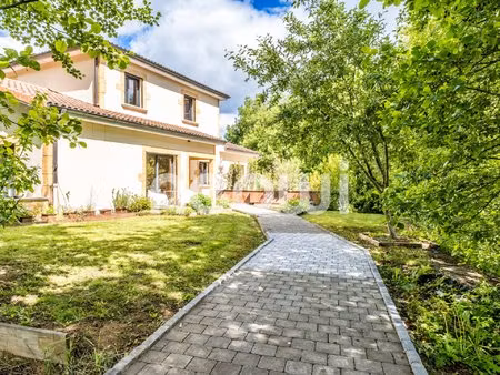 achat maison 10 pièces 256m² pouilly le monial 69400