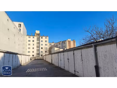 parking à louer 13 m² - bagneux (92) - 125€