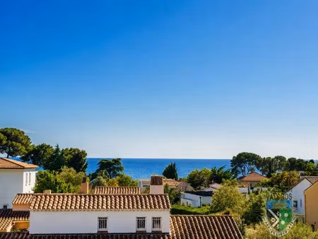 appartement luxe t4 terrasses double garage - vue mer a carqueiranne