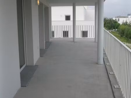 t3 62m² + terrasse 53m² vue garonne - parking - dpe b