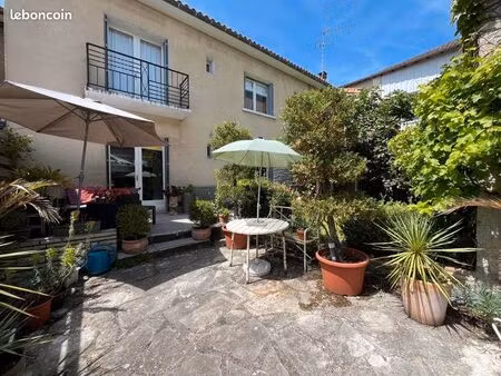 maison 6 pièces 184 m²