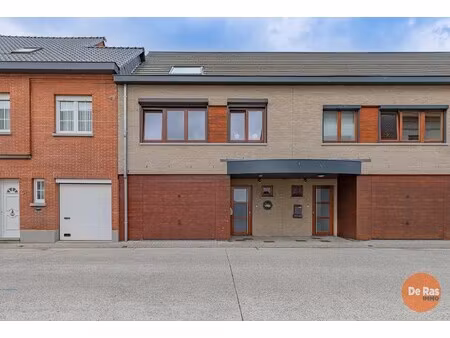 wichelen – centrale  instapklare woning met 4 slaapkamers