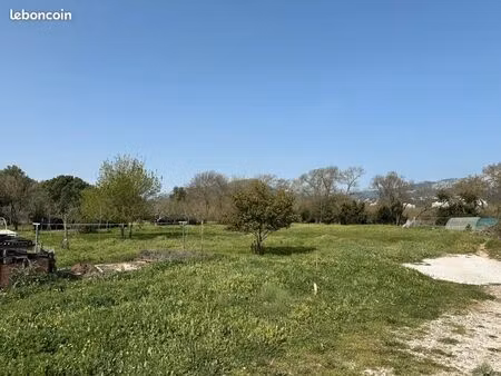 terrain 700 m² le pradet
