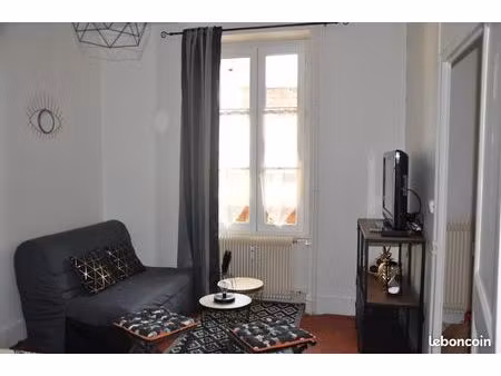 a vendre à beaune : t1 bis de 27 45 m² avec une place de parking – 115 000