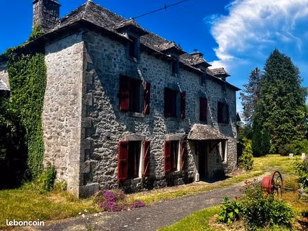 maison pierre toiture lauze + appartement   gîte