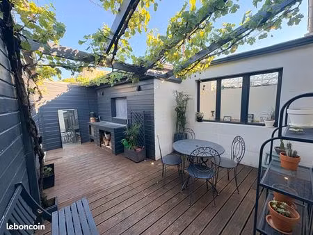 maison talence forum — élégante échoppe en pierre avec extérieur intimiste