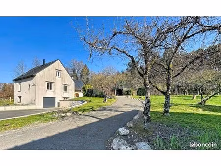 maison 6 pièces 141m2