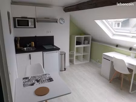 loue studio meuble pour etudiant(e)