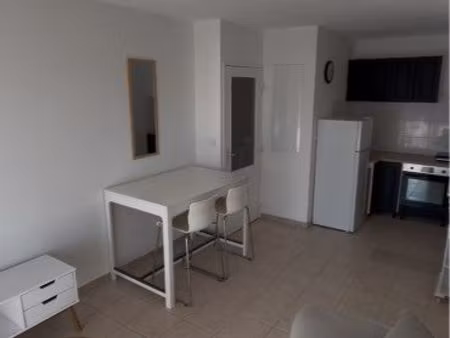 appartement meublé 37m2 + 13 balcon nîmes 7 collines