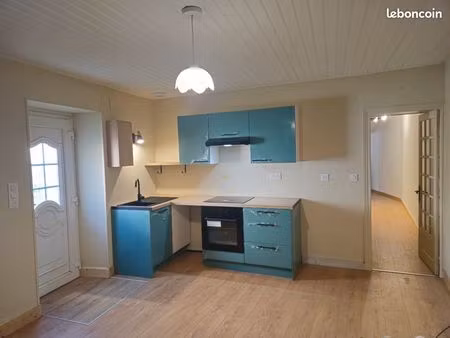 a louer : maison rénovée augignac