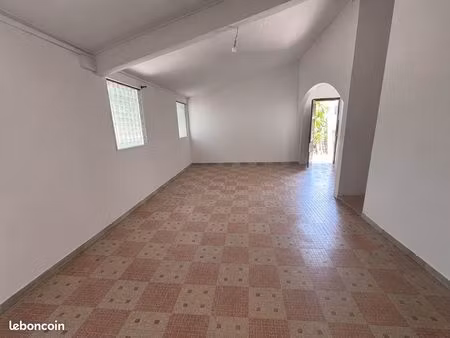 maison à louer - secteur schoelcher - cité la démarche