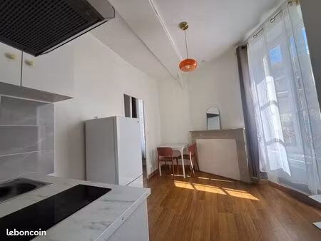 appartement t2 meublé plein centre-ville laval