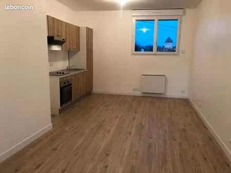 appartement moderne de 27m² refait à neuf avec une cuisine tout équipée  sans frais d’agen