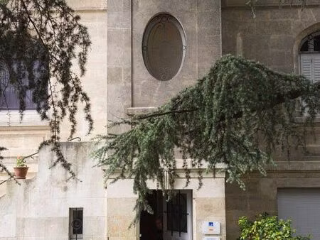 bureaux à louer : 70 m2 + 33 m2 parties communes – chartrons