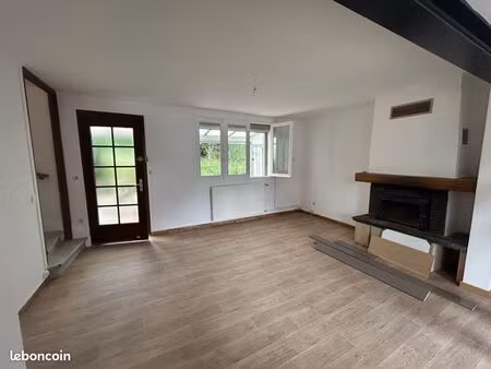 loue belle maison f3 quartier etion
