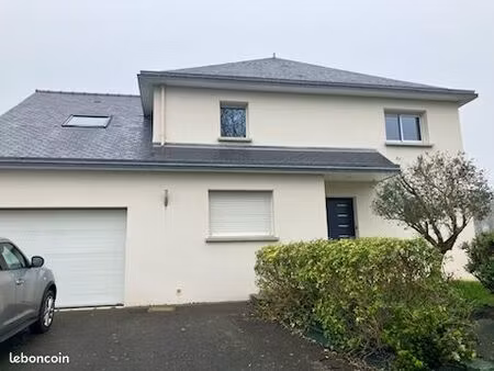 location maison contemporaine lumineuse t7 centre bourg guichen
