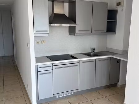appartement 2 pièces 47 30 m2 + balcon 2 50 m2