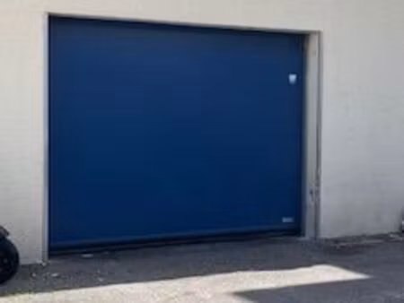 place de parking garage fermé