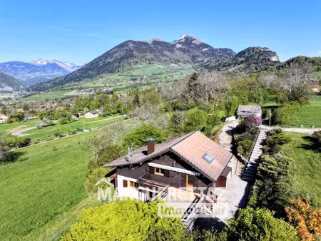 chalet au calme sur 4400 m² de terrain