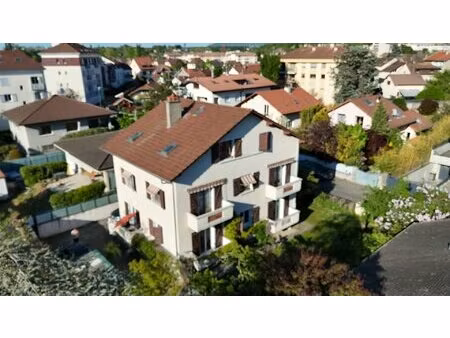 exclusivité ville-la-grand immeuble de rapport emplacement no1 à 2 minutes à pied de la...