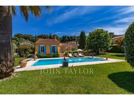 villa de luxe en vente antibes  france