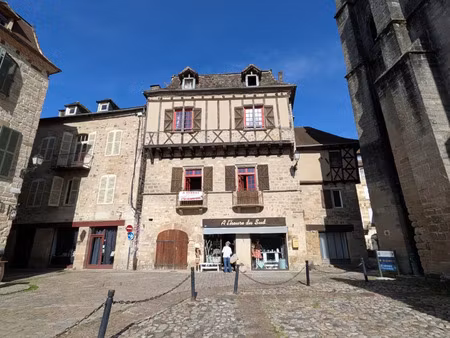 vente immeuble 300 m² beaulieu-sur-dordogne (19120)