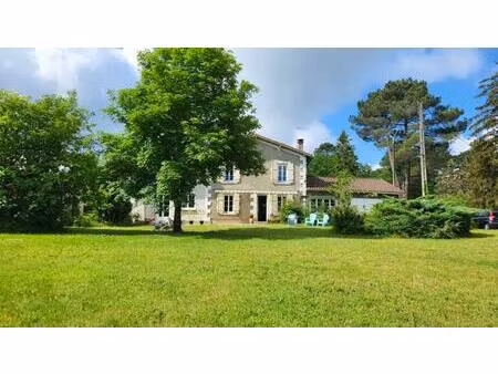 24400 mussidan quartier calme maison de 142 m² 6 pièces 3 chambres dépendances sur 3764 m2
