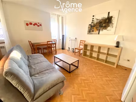 location appartement 2 pièces 42 m² à valence (26000)