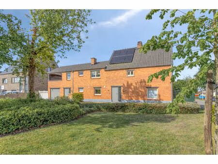 appartement te koop in beringen met 2 slaapkamers