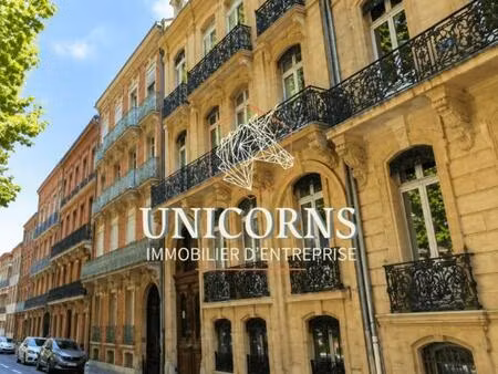 location bureaux 233 m²