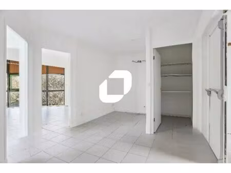 location bureaux 94 m²