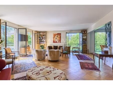 paris xvie - henri martin - appartement familial d'angle etage elevé