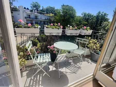 location meublée appartement 2 pièces 47.77 m² à garches (92380)  1 240 €