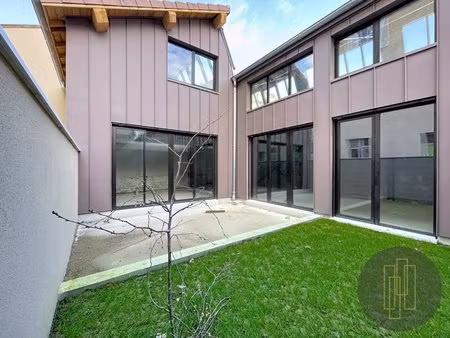 loft 'lot 1' 139 m² à aménager avec son extérieur privatif