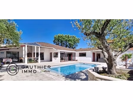 maison 5 pièces - 204 m²