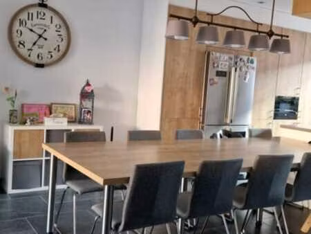 maison familiale en centre-ville avec garage privé