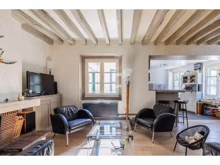maison de luxe à louer dans le quartier anatole france