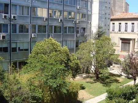 locaux pro prado castellane  rentabilité 7 1% sécurisée (lot 2)