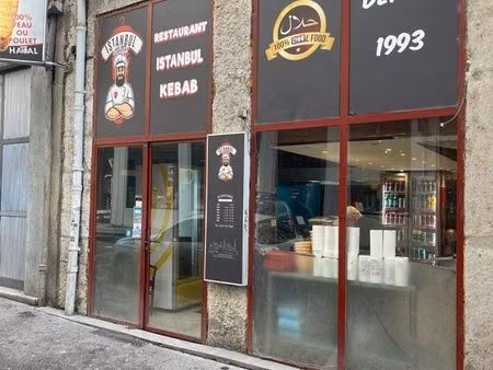 local commercial lyon 1